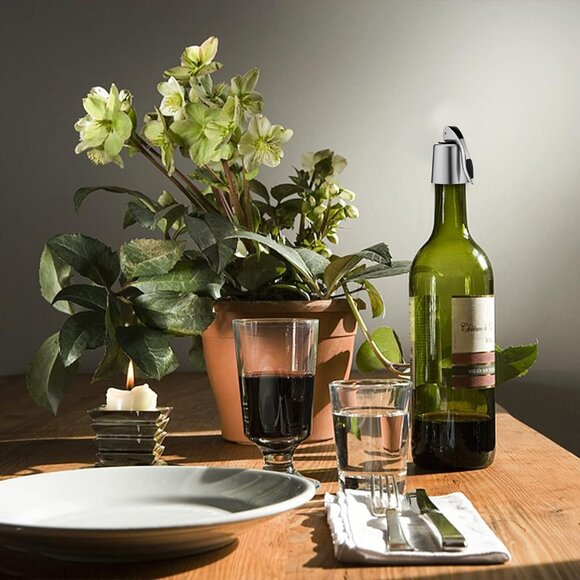 Stainless Steel Wine Bottle Stopper, Reusable Wine Saver with Silicone Seal, Dec - Picture 2 of 6